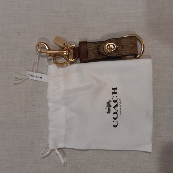 Coach Key Ring - Picture 3 of 3